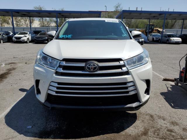 5TDBZRFHXKS704593 - 2019 TOYOTA HIGHLANDER LE WHITE photo 5