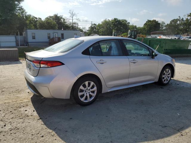 5YFEPMAE3MP232753 - 2021 TOYOTA COROLLA LE ვერცხლისფერი ფოტო 3