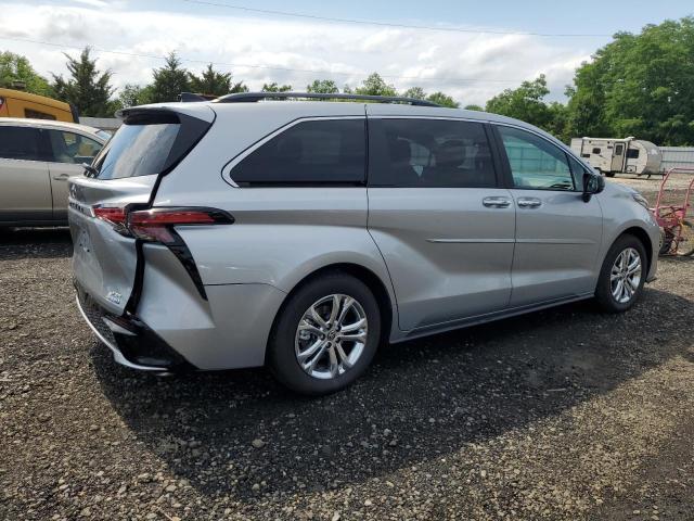 5TDDSKFC0PS091397 - 2023 TOYOTA SIENNA XSE SILVER photo 3