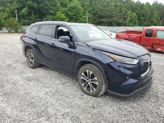 5TDGZRAH3NS544221 - 2022 TOYOTA HIGHLANDER XLE BLUE photo 4