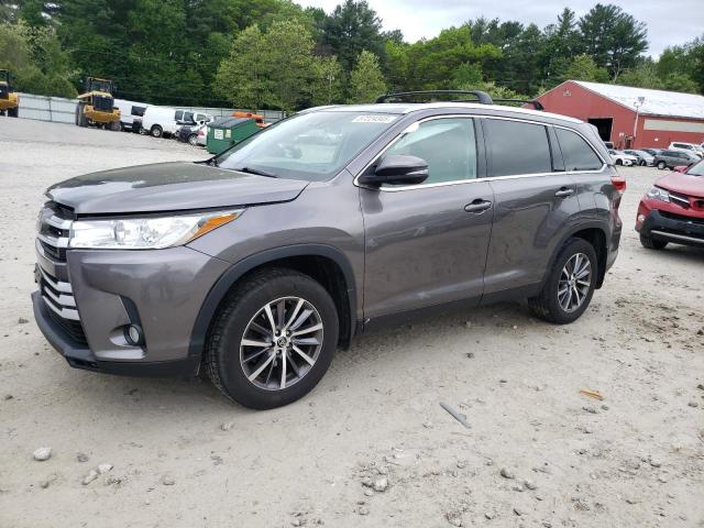 2019 TOYOTA HIGHLANDER SE, null