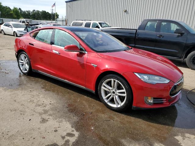 5YJSA1CN9DFP24439 - 2013 TESLA MODEL S წითელი ფოტო 4