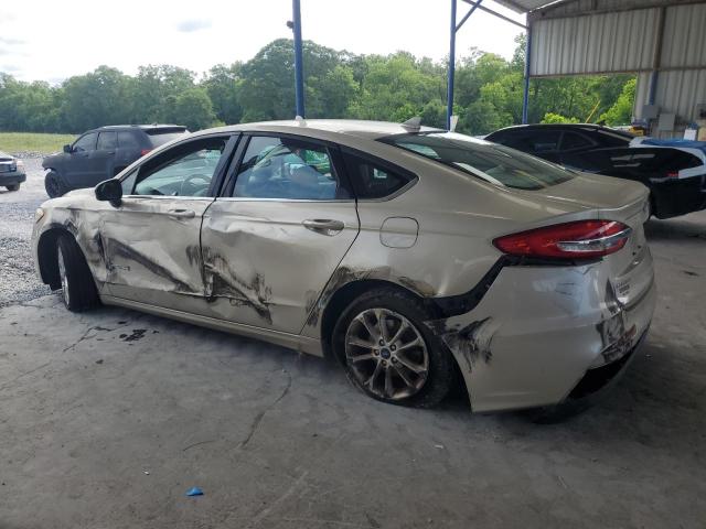 3FA6P0LU4KR130781 - 2019 FORD FUSION SE Beige photo 2