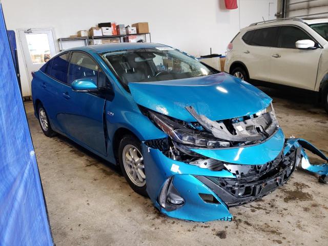 JTDKARFP9J3080798 - 2018 TOYOTA PRIUS PRIM TEAL photo 4
