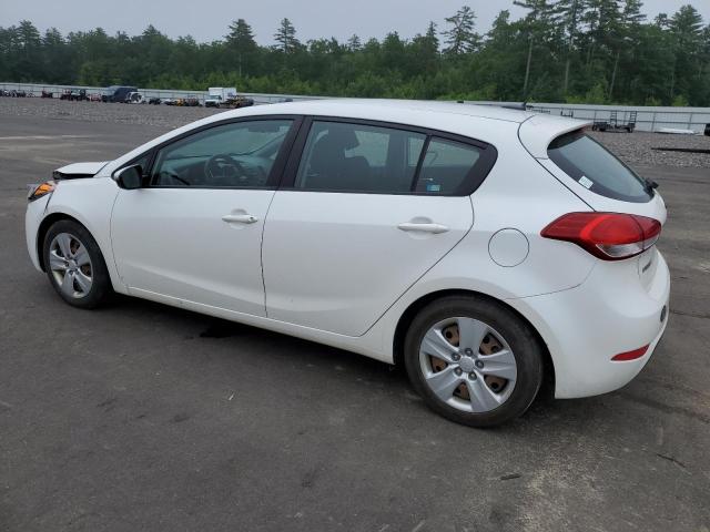 KNAFK5A8XG5583998 - 2016 KIA FORTE LX WHITE photo 2