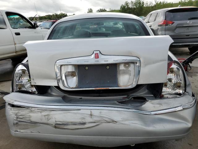 1LNHM82W82Y672069 - 2002 LINCOLN TOWN CAR SIGNATURE SILVER photo 6