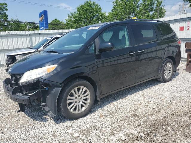 2013 TOYOTA SIENNA XLE, 