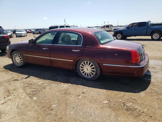 1LNHM81W93Y634871 - 2003 LINCOLN TOWN CAR EXECUTIVE MAROON photo 2