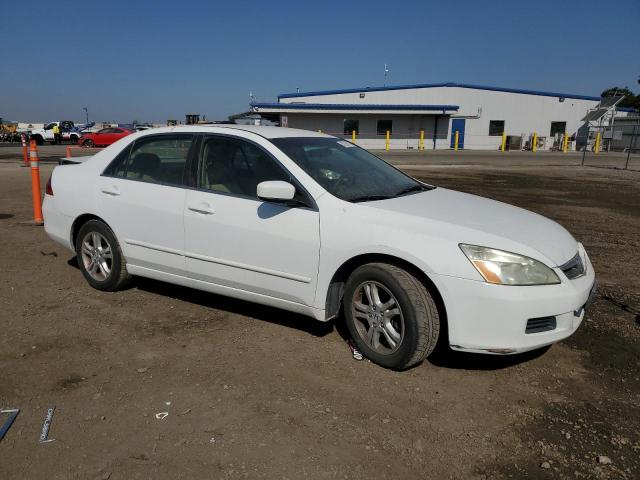 1HGCM56327A148978 - 2007 HONDA ACCORD SE WHITE photo 4