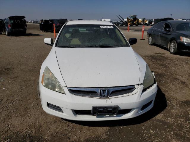 1HGCM56327A148978 - 2007 HONDA ACCORD SE WHITE photo 5