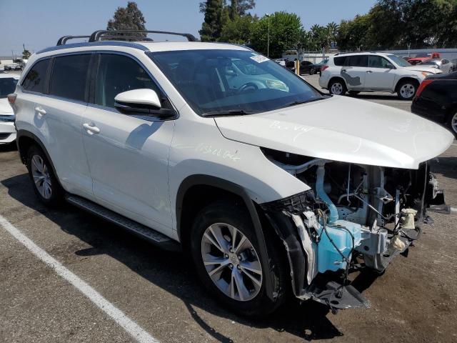 5TDKKRFHXFS094091 - 2015 TOYOTA HIGHLANDER XLE WHITE photo 4