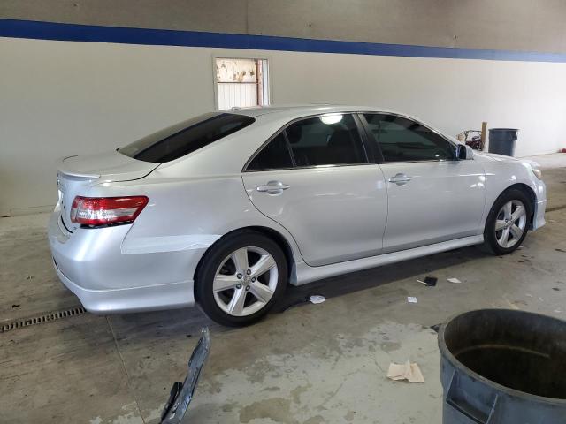 4T1BK3EK9BU122491 - 2011 TOYOTA CAMRY SE SILVER photo 3