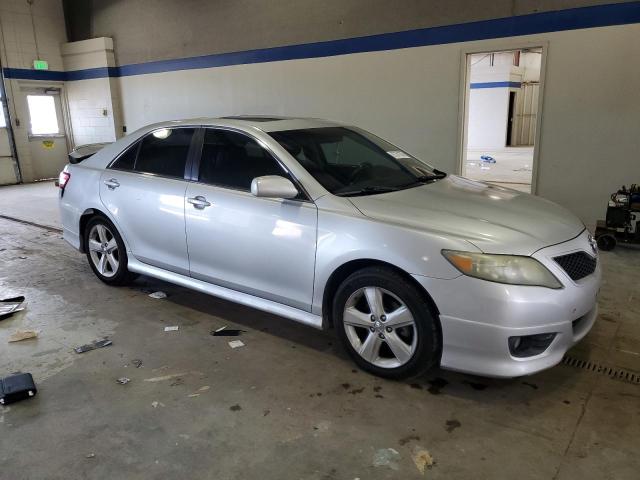 4T1BK3EK9BU122491 - 2011 TOYOTA CAMRY SE SILVER photo 4