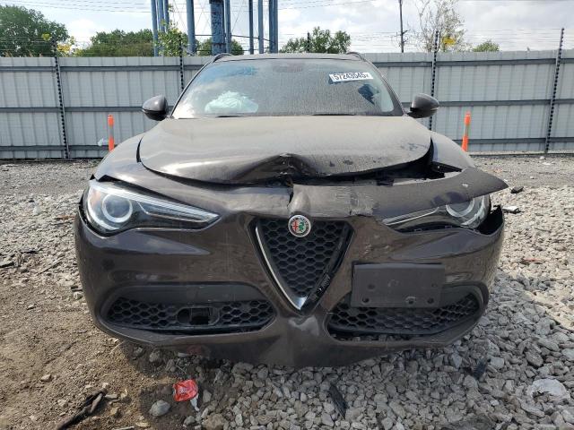 ZASFAKPN8J7B92403 - 2018 ALFA ROMEO STELVIO SPORT Коричневий фото 5