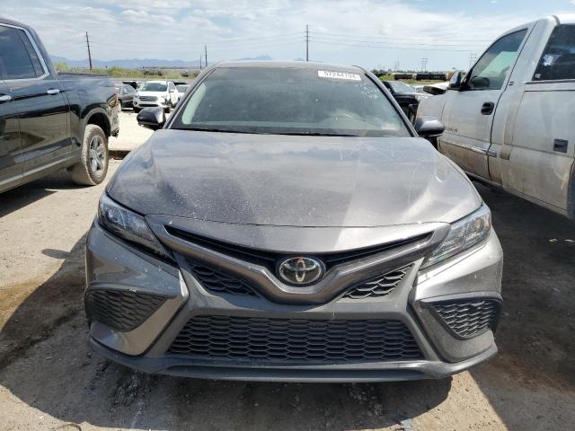 4T1G11AK1PU793941 - 2023 TOYOTA CAMRY SE NIGHT SHADE GRAY photo 5