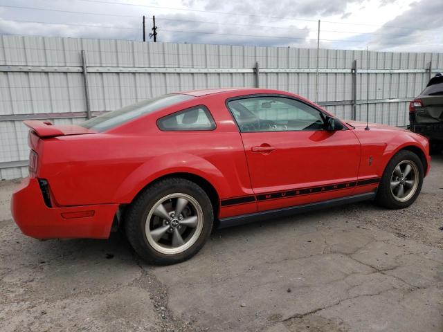 1ZVHT80N765138082 - 2006 FORD MUSTANG RED photo 3