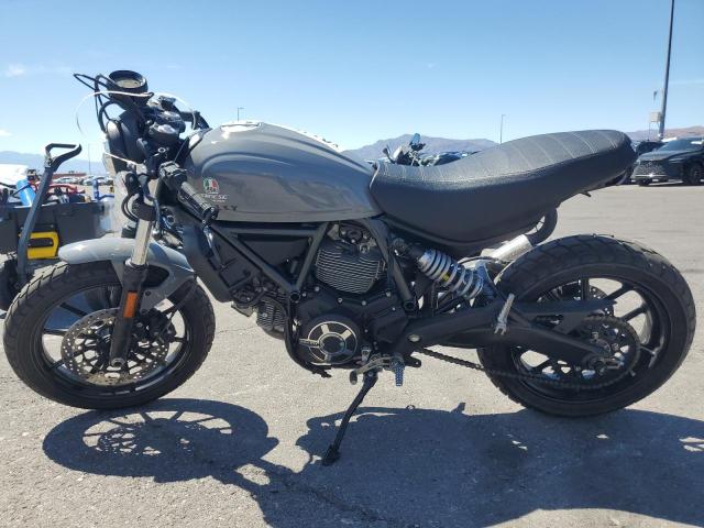ML015AXG0KT002735 - 2019 DUCATI SCRAMBLER GRAY photo 3