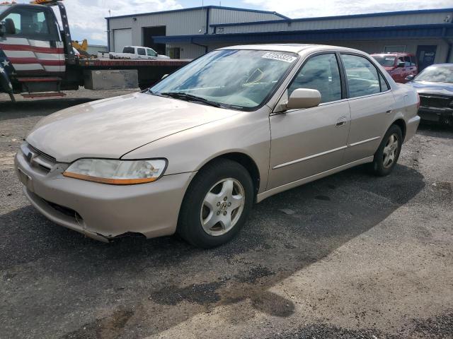 1HGCG1657YA017211 - 2000 HONDA ACCORD EX GOLD photo 2