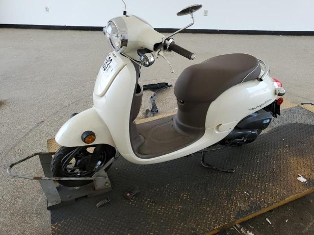 LALAF7005D3001566 - 2013 HONDA SCOOTER WHITE photo 2