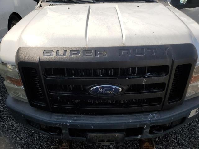 1FTWX31R28EB85638 - 2008 FORD F350 SRW SUPER DUTY WHITE photo 11