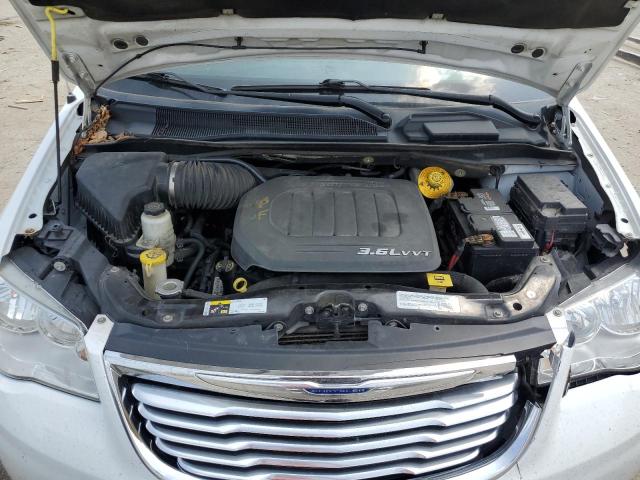 2C4RC1BG7FR560224 - 2015 CHRYSLER TOWN & COU TOURING WHITE photo 12