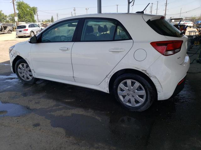 3KPA25AD8ME378111 - 2021 KIA RIO S WHITE photo 2