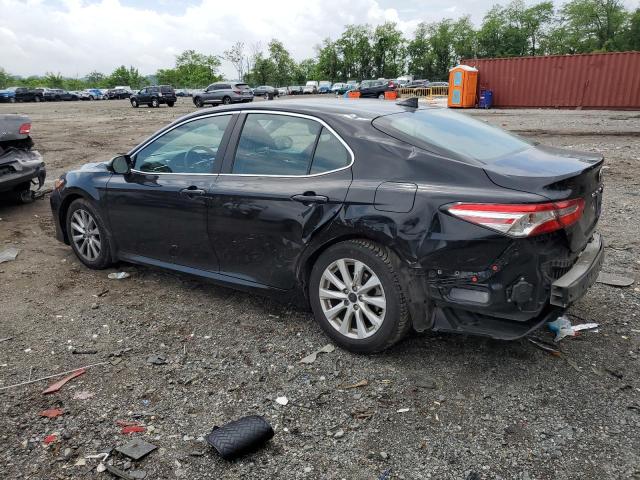4T1B11HK9JU130043 - 2018 TOYOTA CAMRY L BLACK photo 2