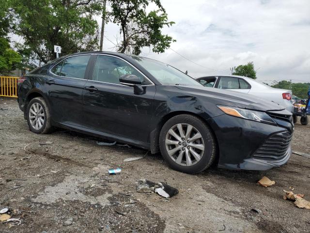 4T1B11HK9JU130043 - 2018 TOYOTA CAMRY L BLACK photo 4