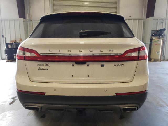 2LMPJ8LR8HBL13098 - 2017 LINCOLN MKX RESERVE WHITE photo 6