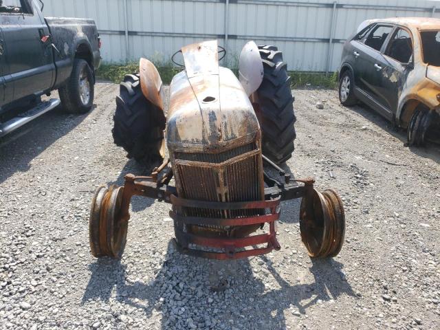 LOT57259323 - 1952 FORD TRACTOR RED photo 9