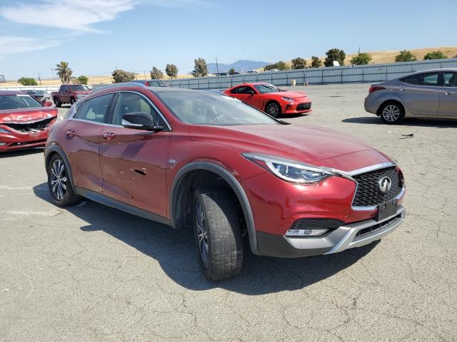 SJKCH5CRXHA017775 - 2017 INFINITI QX30 BASE RED photo 4