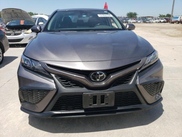 4T1G11AK1PU759448 - 2023 TOYOTA CAMRY SE NIGHT SHADE GRAY photo 5