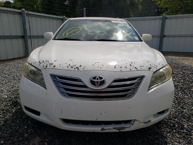 JTNBB46K173001777 - 2007 TOYOTA CAMRY HYBRID WHITE photo 5