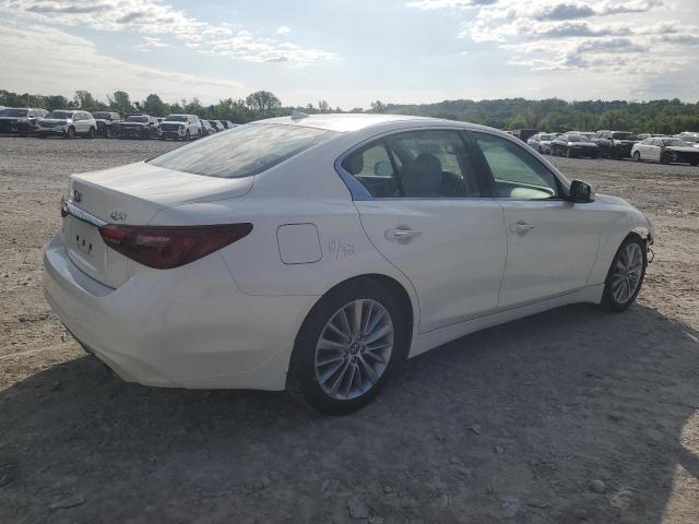 JN1EV7ARXJM610188 - 2018 INFINITI Q50 LUXE WHITE photo 3
