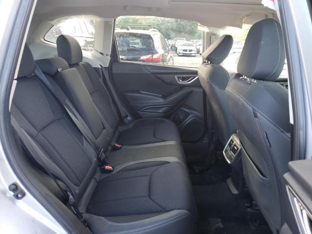 JF2SKAEC2KH449651 - 2019 SUBARU FORESTER PREMIUM Серебристый фото 11