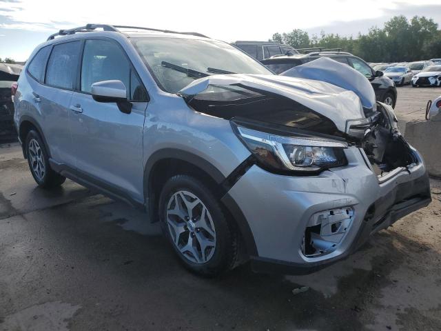 JF2SKAEC2KH449651 - 2019 SUBARU FORESTER PREMIUM Серебристый фото 4
