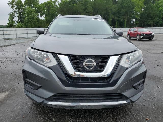 KNMAT2MT1LP536916 - 2020 NISSAN ROGUE S GRAY photo 5