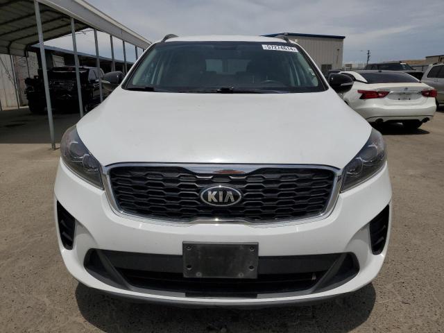 5XYPG4A51KG605637 - 2019 KIA SORENTO LX WHITE photo 5