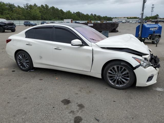 JN1EV7AR1JM445020 - 2018 INFINITI Q50 LUXE WHITE photo 4