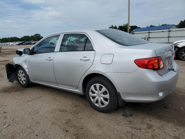 2T1BU4EE0AC527830 - 2010 TOYOTA COROLLA BASE SILVER photo 2