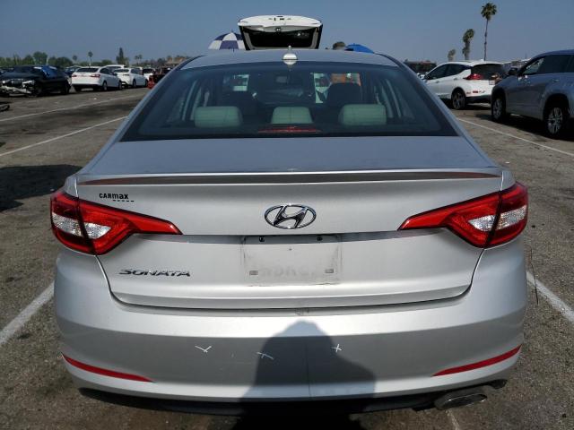 5NPE24AF9HH443496 - 2017 HYUNDAI SONATA SE SILVER photo 6