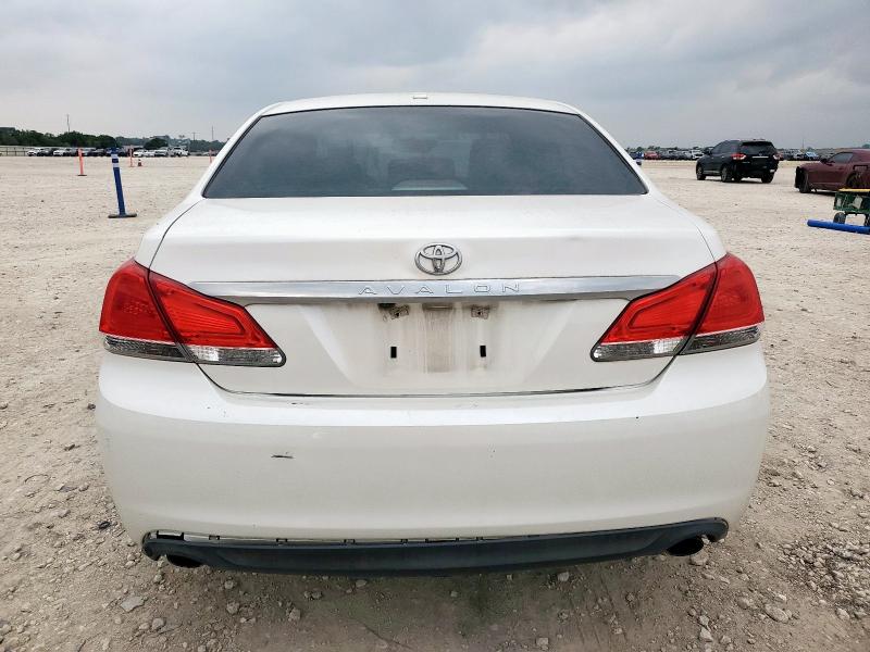 4T1BK3DB8BU398176 - 2011 TOYOTA AVALON BASE WHITE photo 6