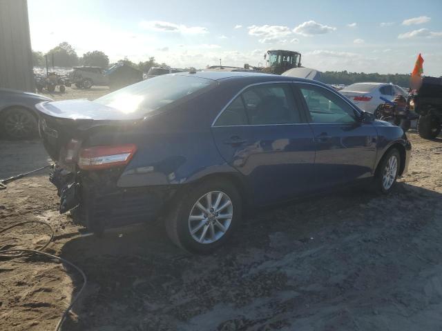 4T1BF3EK9BU613681 - 2011 TOYOTA CAMRY BASE BLUE photo 3
