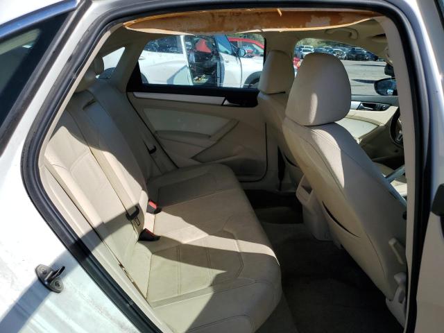 1VWBP7A36CC038905 - 2012 VOLKSWAGEN PASSAT SE 白色 照片 10