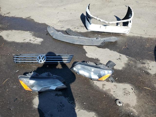 1VWBP7A36CC038905 - 2012 VOLKSWAGEN PASSAT SE 白色 照片 12