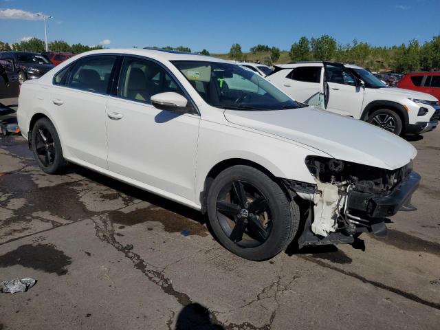 1VWBP7A36CC038905 - 2012 VOLKSWAGEN PASSAT SE 白色 照片 4