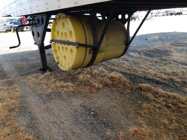 1UYVS1285XC952804 - 1999 UTILITY TRAILER WHITE photo 9