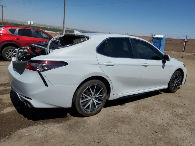 4T1G11AK5RU250692 - 2024 TOYOTA CAMRY SE NIGHT SHADE WHITE photo 3