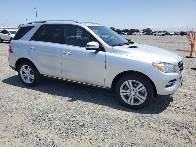 4JGDA5HB6CA069691 - 2012 MERCEDES-BENZ ML 350 4MATIC SILVER photo 4