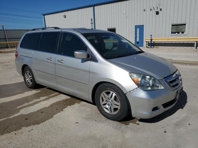 5FNRL387X5B061608 - 2005 HONDA ODYSSEY EXL SILVER photo 4